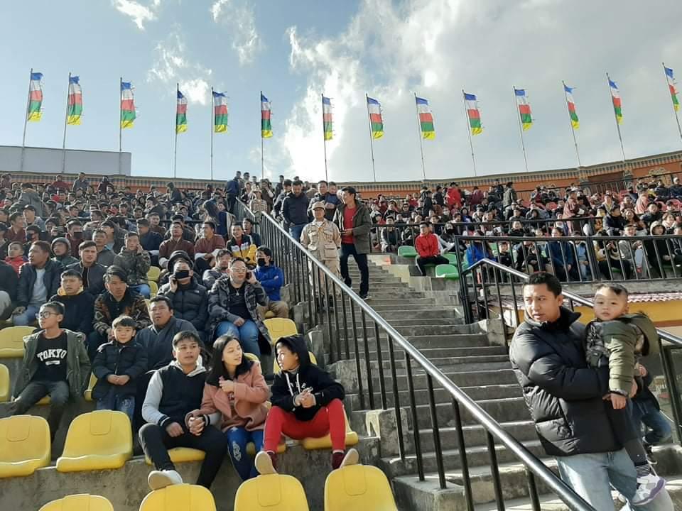 Crowd control 