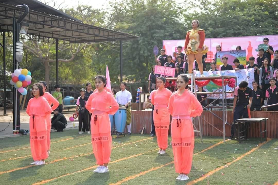 ตีกลองกีฬาสี