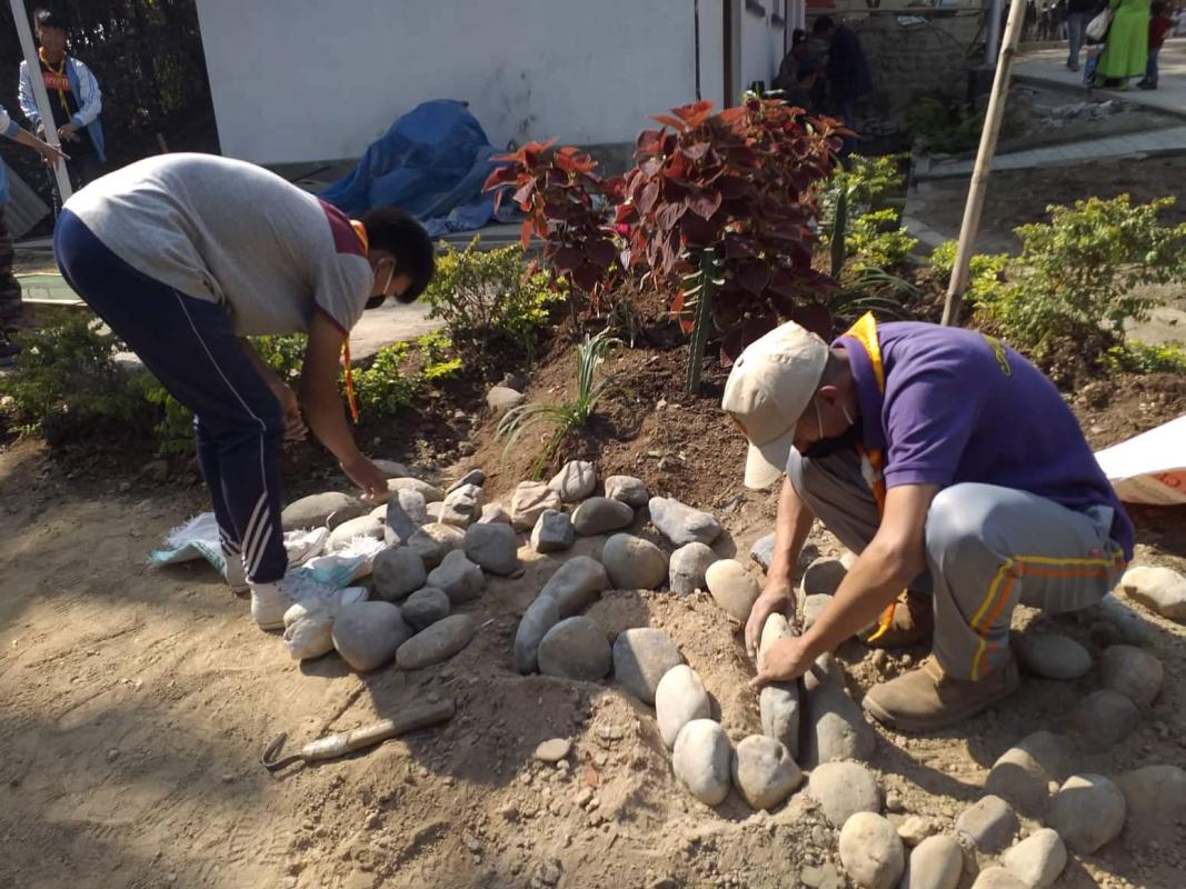 Preparation of scout den and town garden for the 4th Flower Exhibition 