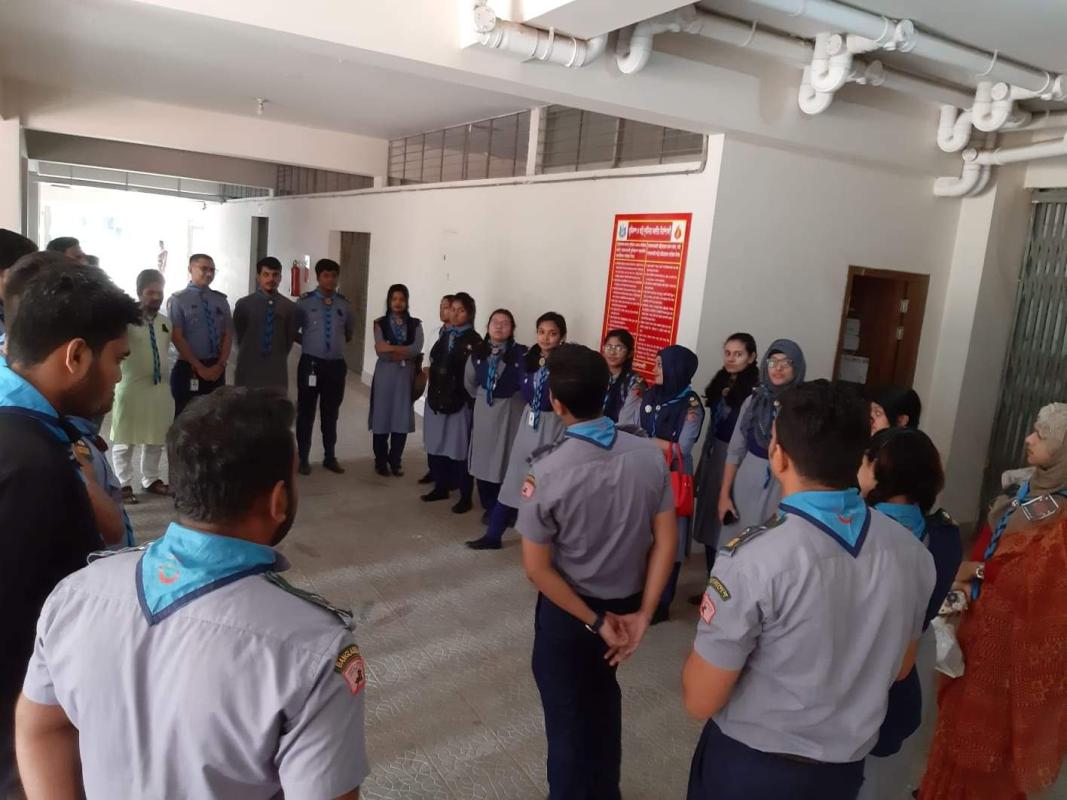 ক্রু-মিটিং