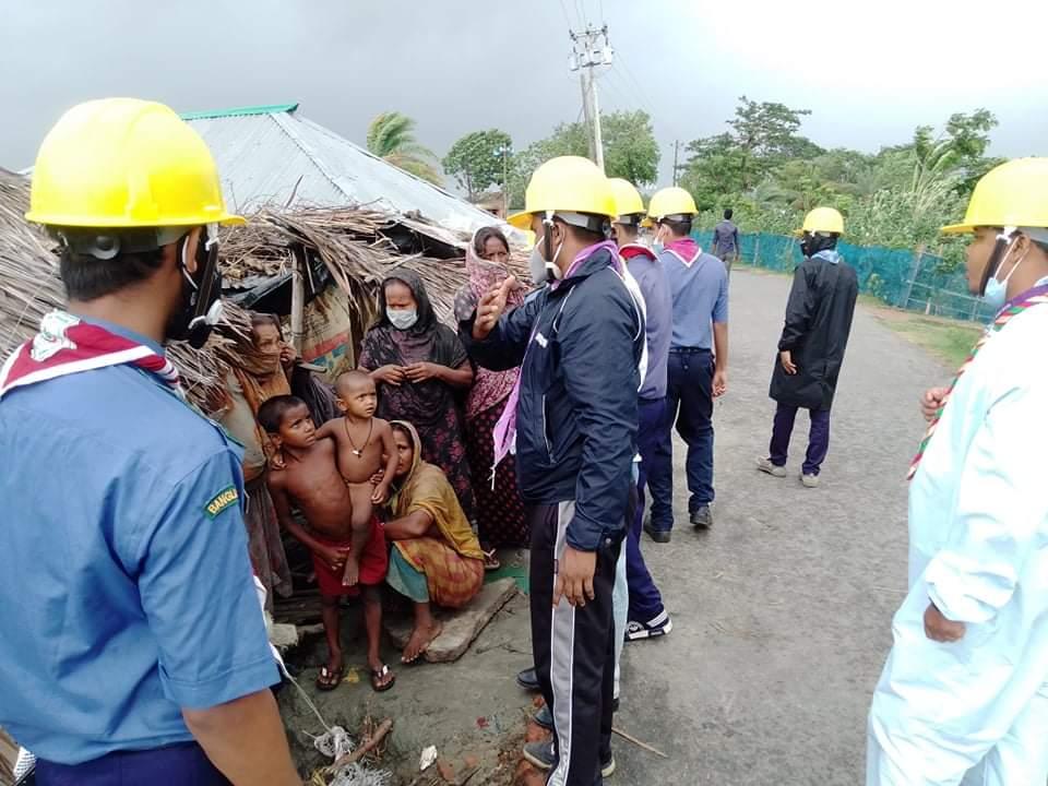ঘূর্নিঝড় আম্ফান এ খুলনা জেলা রোভার এর উদ্ধার প্রকল্প 