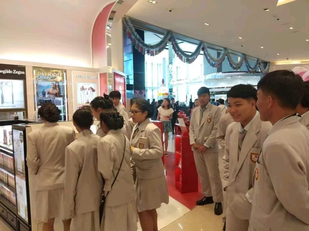 ศึกษาดูงานที่คิงพาวเวอร์คอมเพล็กซ์