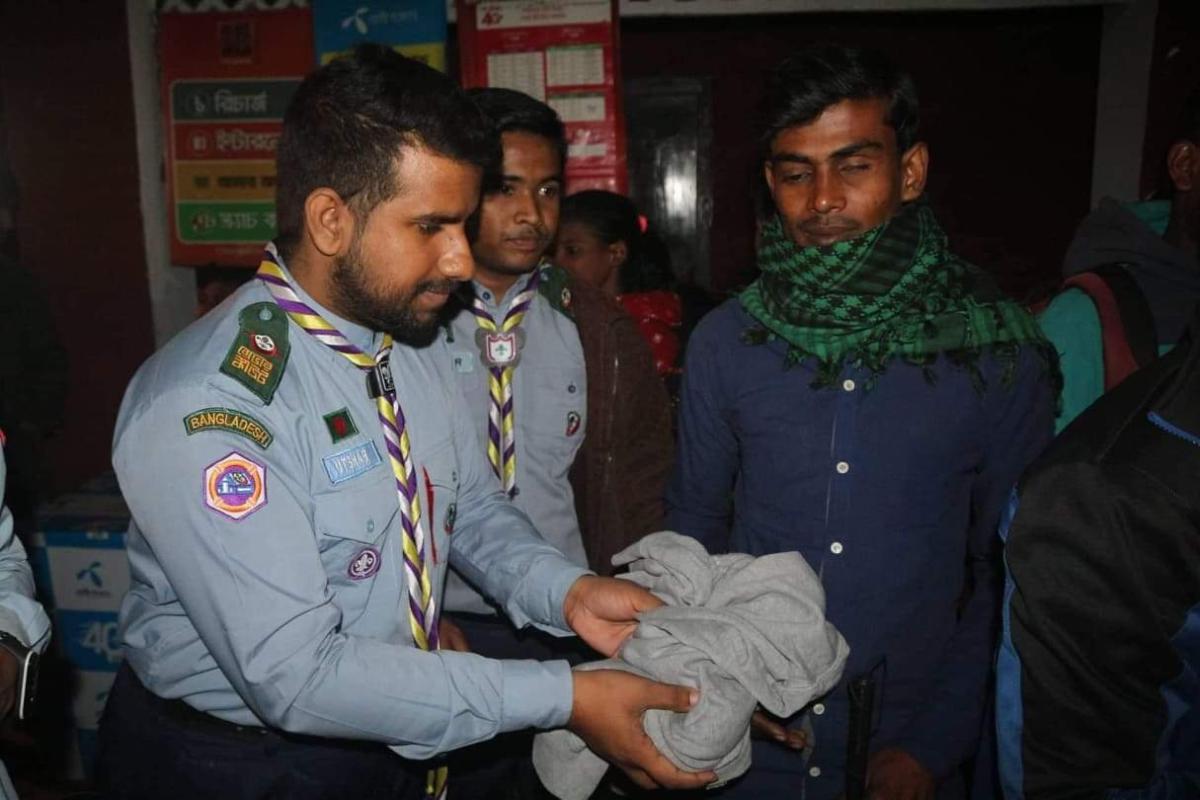 শীত বস্ত্র বিতরণ