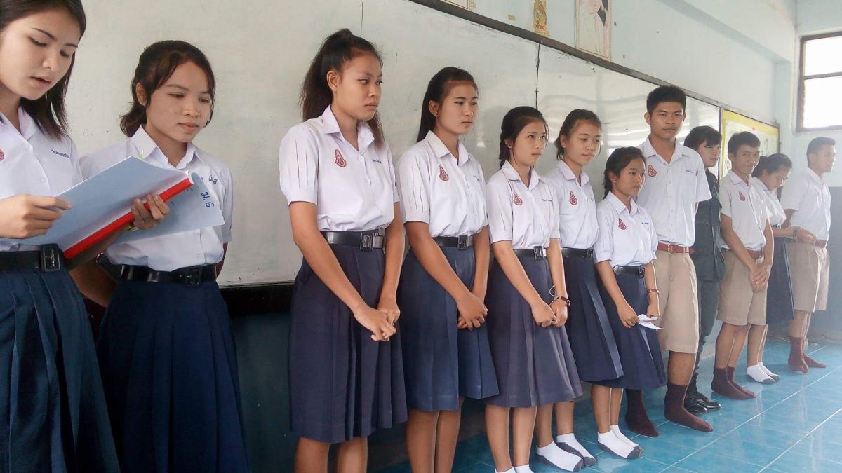มาให้ความรู้ในบทเรียนเรื่องสามัคคีเภทคำฉันท์หน้าชั้นเรียน