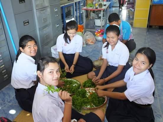ทำอาหารกลางวัน