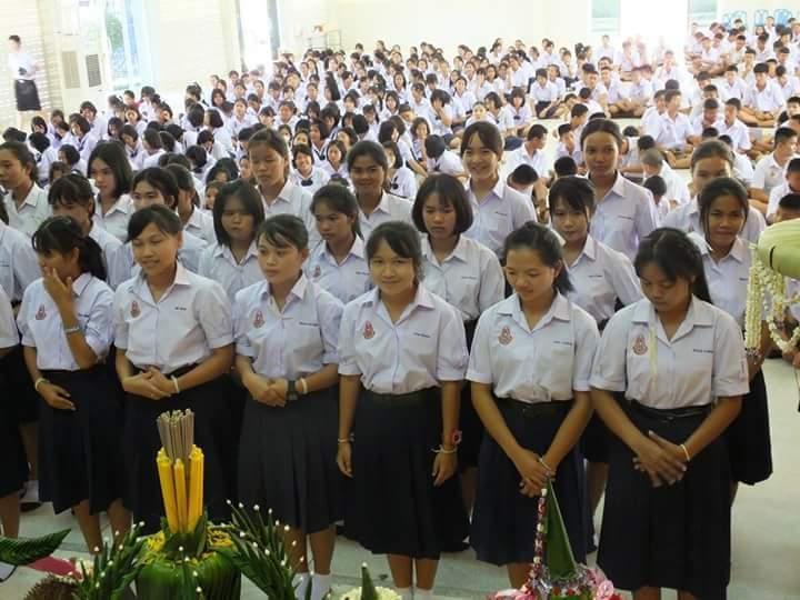 กิจกรรมขับร้องเพลงประสานเสียงวันครู