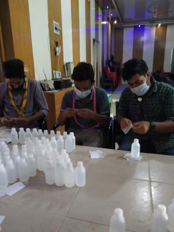 হ্যান্ড স্যানিটাইজার প্রস্তুত 