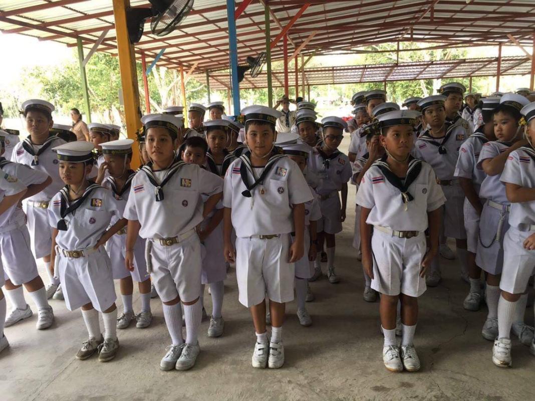 เข้าแถวเปิดประชุมกองลูกเสือ