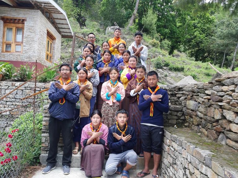 clearing and making of flower garden by Kuengao level scouts 