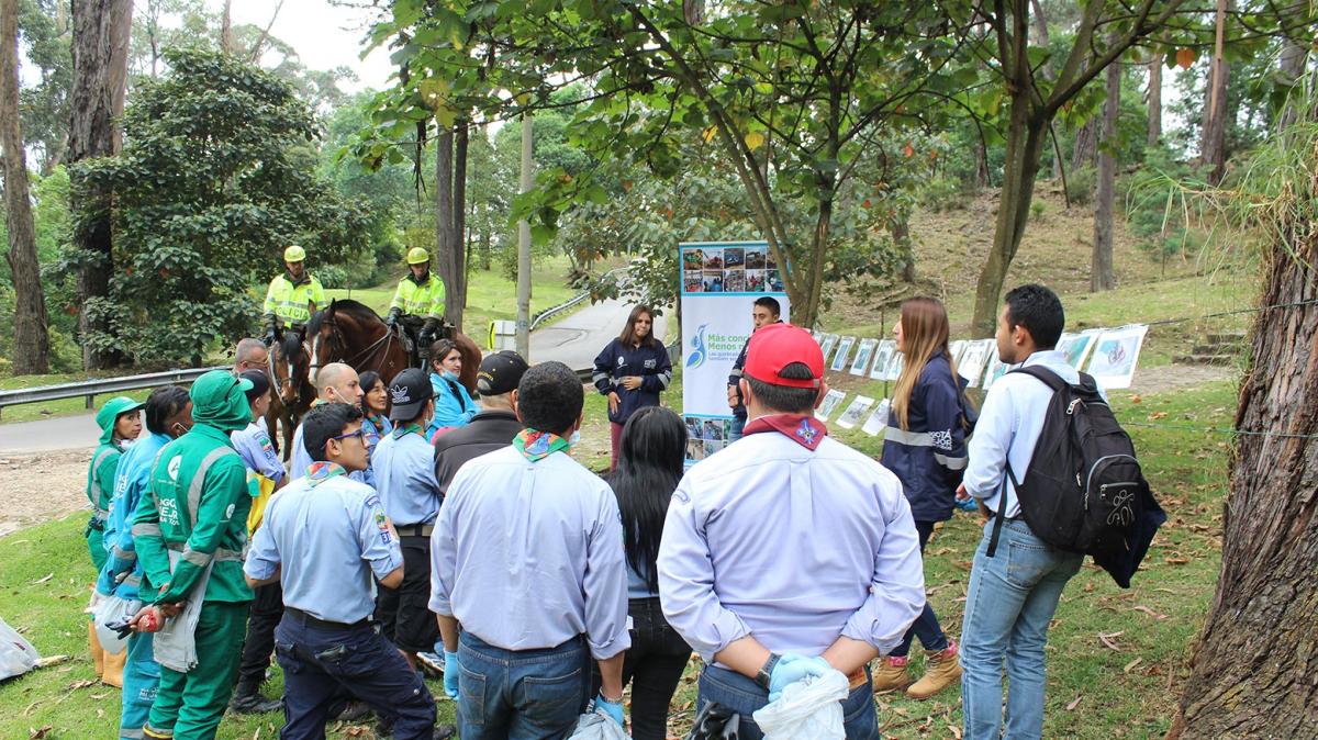 Limpieza Rio Arzobispo- Bogota, Colombia