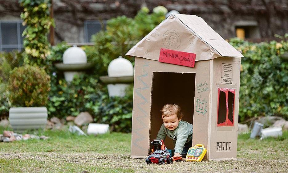 Criação de brinquedos recicláveis
