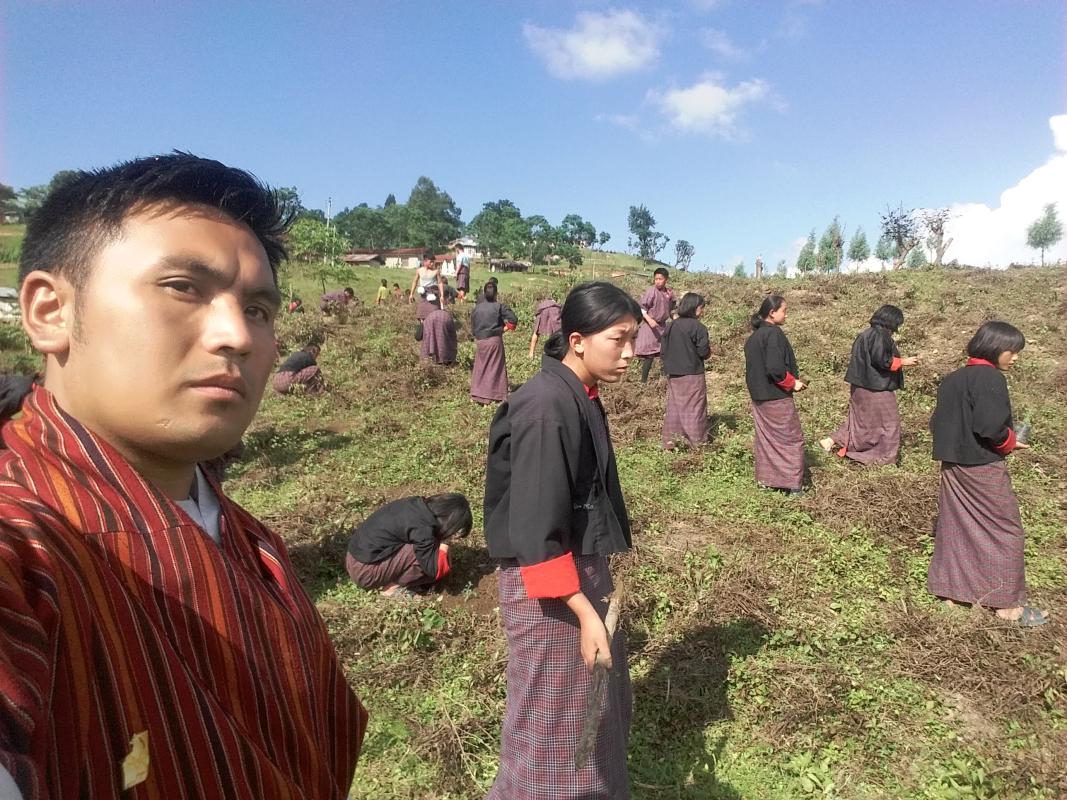 Celebretion of 2nd june with Plantion of 400 plus Saplings.