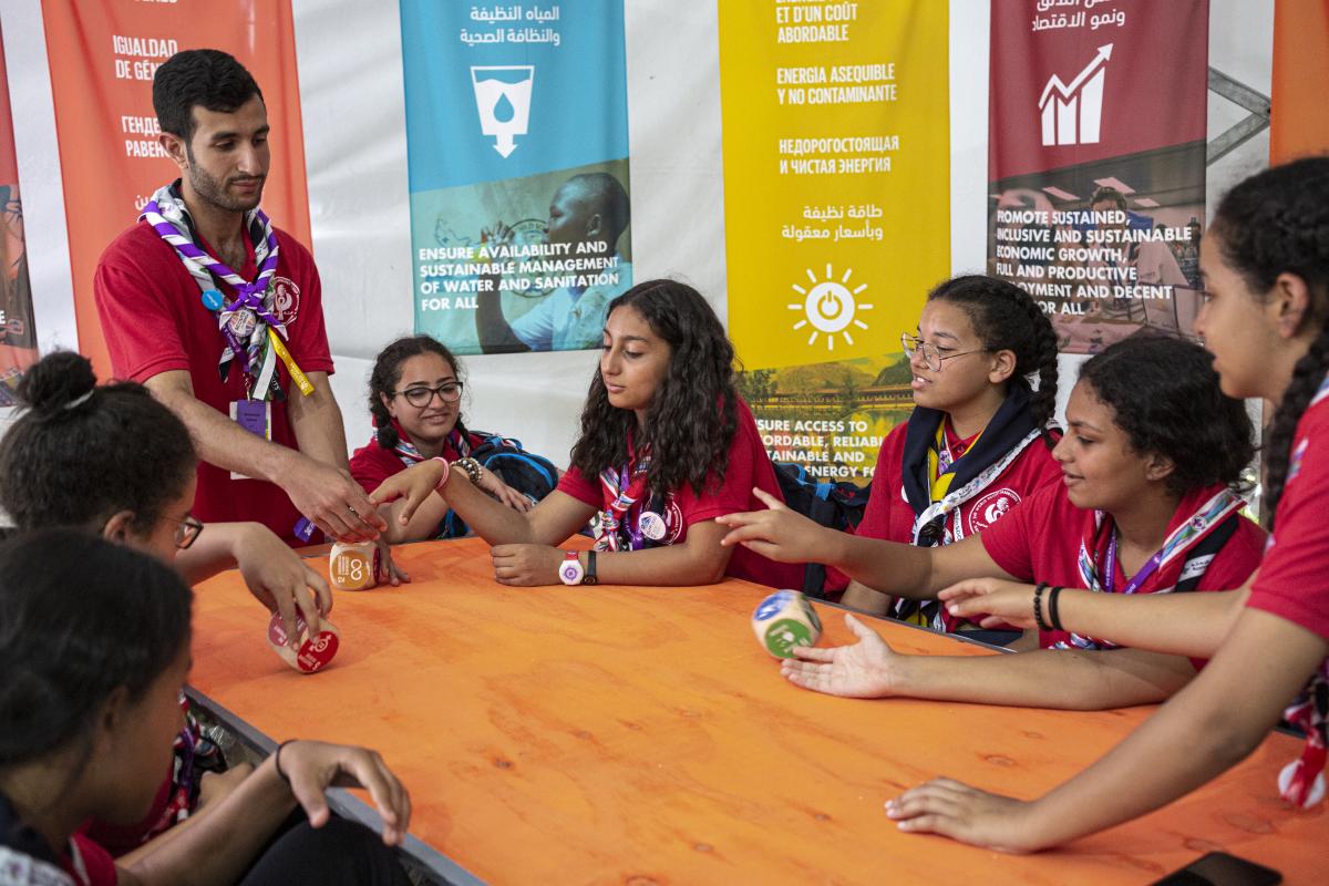 Scouts talking about the SDGs