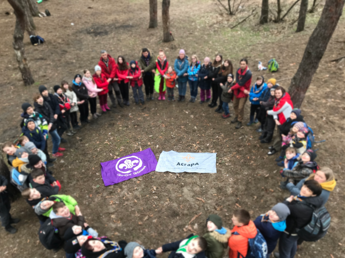 Young scouts in circle 