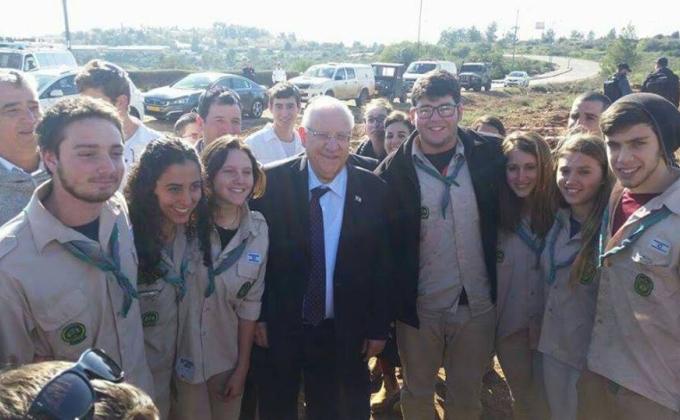 Israel Scouts Volunteers planting trees with the president!
