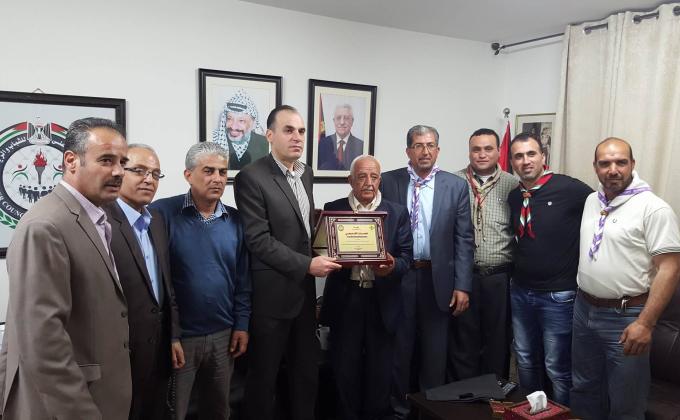 وفد من مفوضية كشافة ومرشات محافظة الخليل يزور المجلس الأعلى للشباب والرياضة