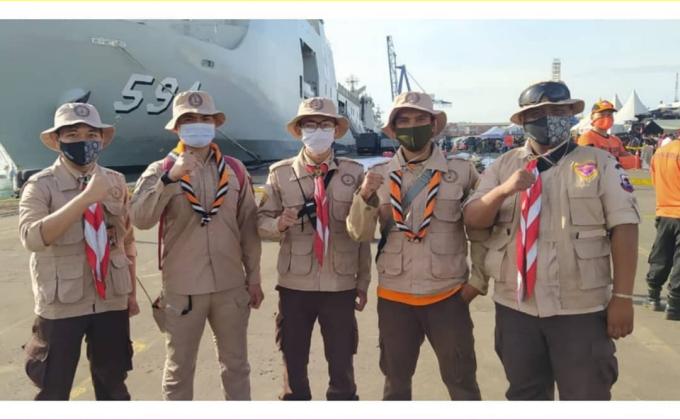 JICT (11/01/2021) - Apel pagi Operasi SAR Sriwijaya 182 hari ke 3 dengan di ikuti kurang lebih 100 Personil dari sekitar 2600 personil dari berbagai instansi atau organisasi. Apel dibuka oleh Direktur Operasi SAR Brigjen TNI Rasman