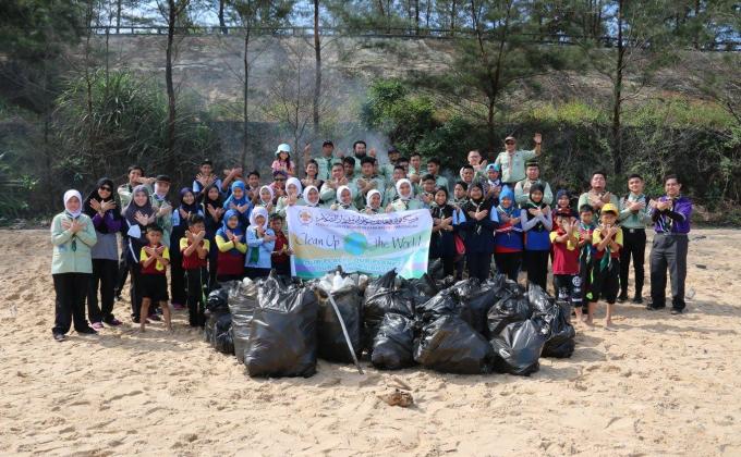 Brunei Scouts Association Organises 'Clean Up the World 2016' Campaign