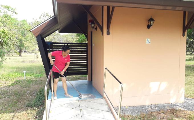 ล้างห้องน้ำ