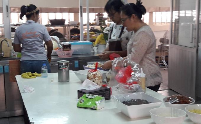 ขนมปังน้ำแดง