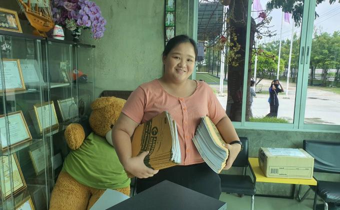 ช่วยยกของเก็บของจัดระเบียบของทำงาน