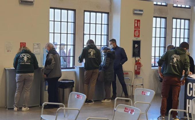 Italian scouts in support of COVID-19 vaccination facilities