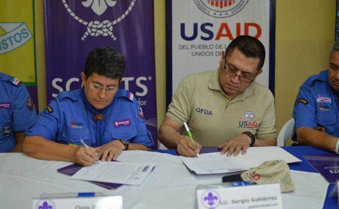 Scouts El Salvador y USAID Fortaleciendo la Educación Urbano-Comunitaria y Escolar en San Salvador.