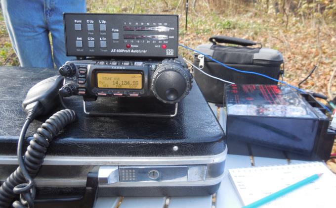 НЕБОЛЬШАЯ РАДИО ЭКСПЕДИЦИЯ В ОСЕННИЙ ЛЕС. A SMALL RADIO EXPEDITION IN THE AUTUMN FOREST.