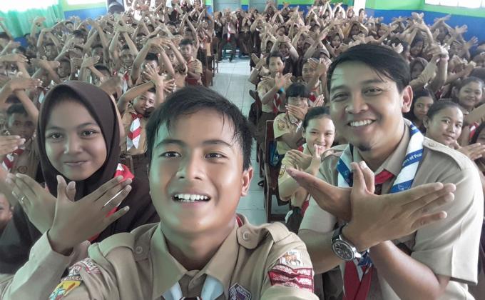 Promoting MoP to the Scouts in Junior High School 3 Luragung 