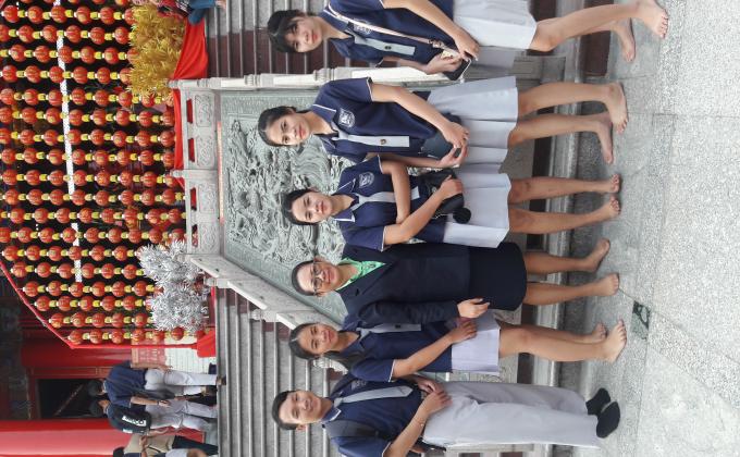 ทำบุญไหว้พระ