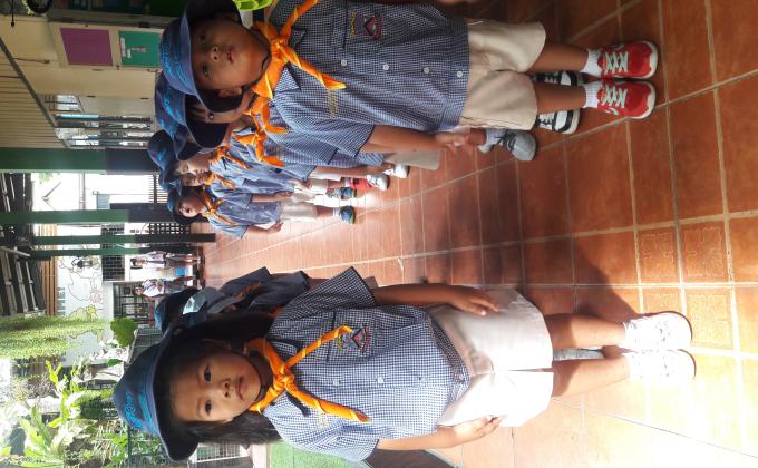 ฝึกระเบียบการเดิน