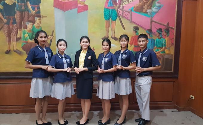 นำนักเรียนเข้าร่วมแข่งขันทักษะมารยาทไทย