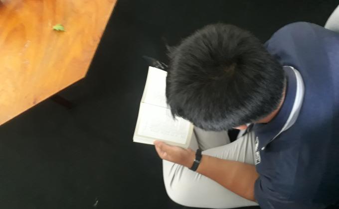 อ่านหนังสือ