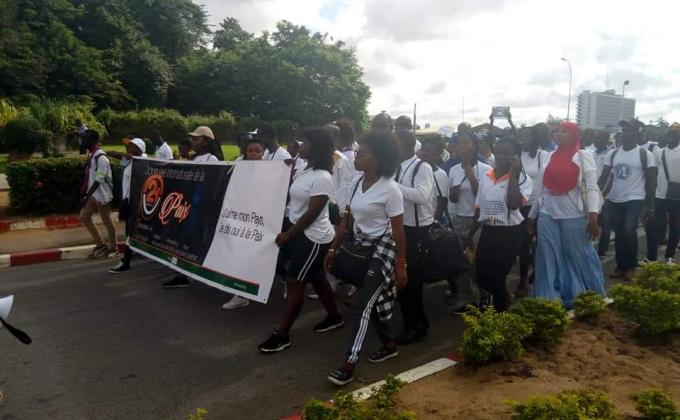 LES SCOUTS MESSAGERS DE PAIX DE CÔTE D'IVOIRE DISENT OUI A LA PAIX