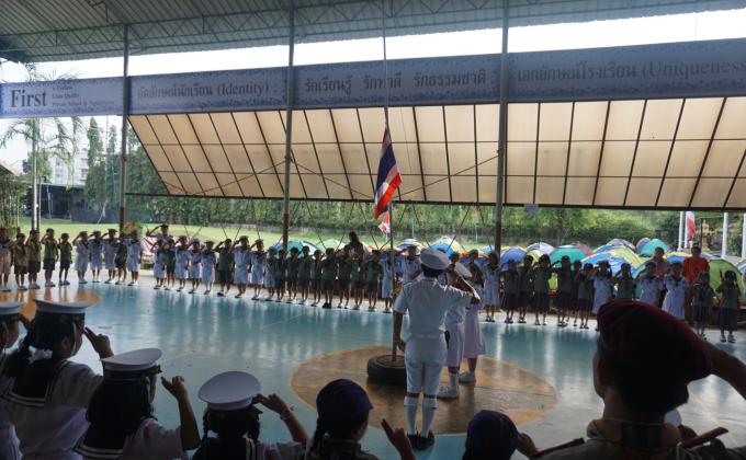 เปิดกองก่อนบำเพ็ญประโยชน์รอบโรงเรียน