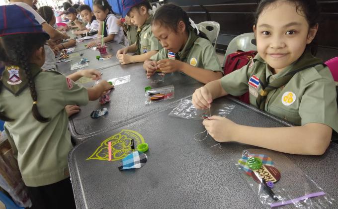 กิจกรรมทำกิ๊ฟติดผมที่พิพิธภัณฑ์หุ่นขี้ผึ้งไทย