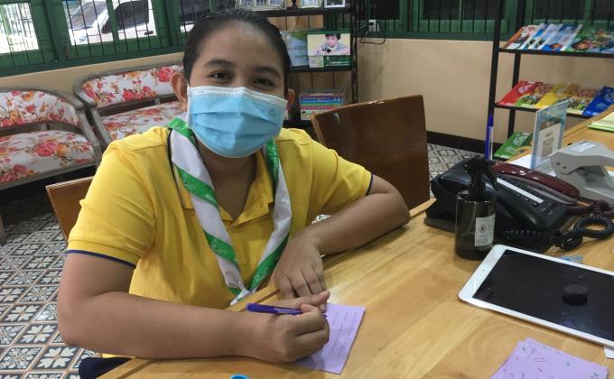เขียนการ์ดส่งเป็นกำลังใจให้บุคลากรทางการแพทย์