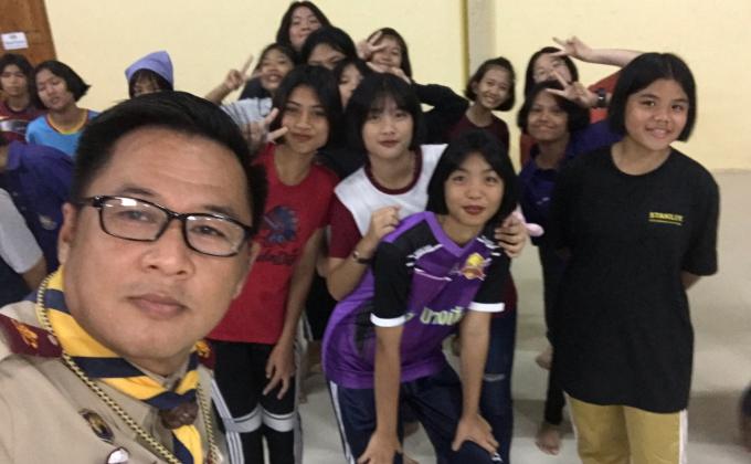 เป็นวิทยากร เเคมป์ไฟ