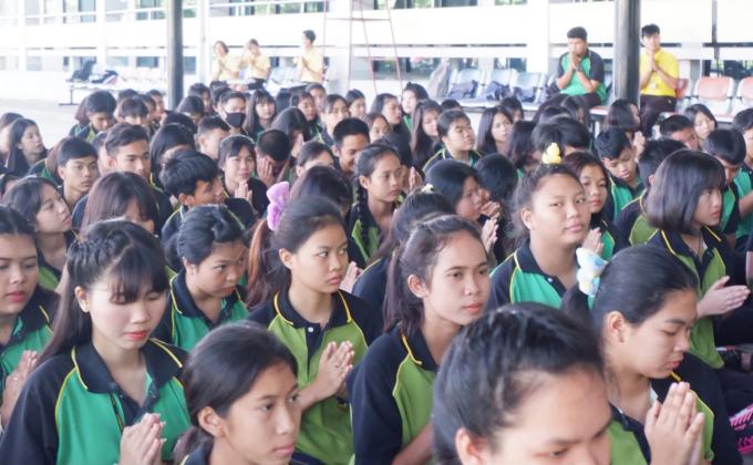 กิจกรรมหล่อเทียนพรรษา