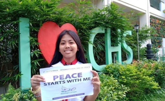 "Peace Starts With Me" Selfie and Groupie