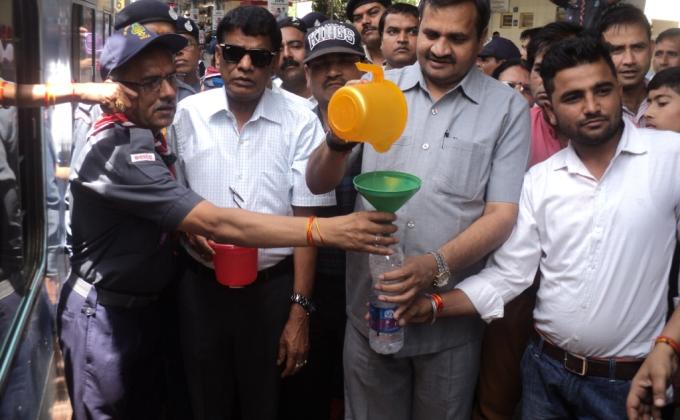  स्काउट गाइड की जल सेवा शुरू