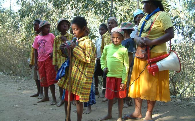 REPRESENTATION  ARTISTIQUE PAR LES LOUVETEAUX DE MADAGASCAR