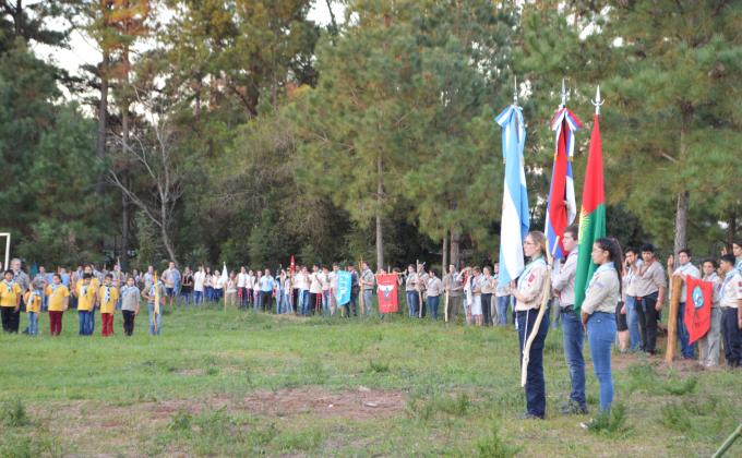 Grupo Escoteiro Ijuí - 300°/RS participa de Acampamento na República da Argentina