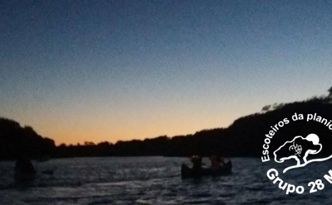 Descida de Rio Noturna em Canoa: "Noite de Lua Cheia"