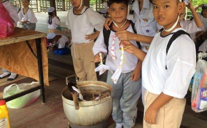 เรียนรู้การทำผ้าบาติก