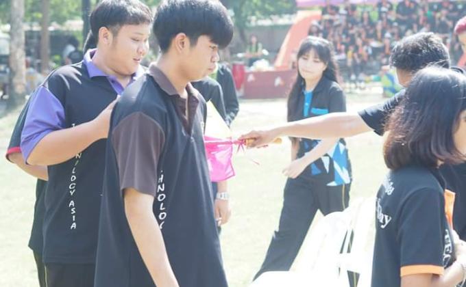 รวมกิจกรรมงานกีฬาสีเล่นเก้าอี้ดนตรี
