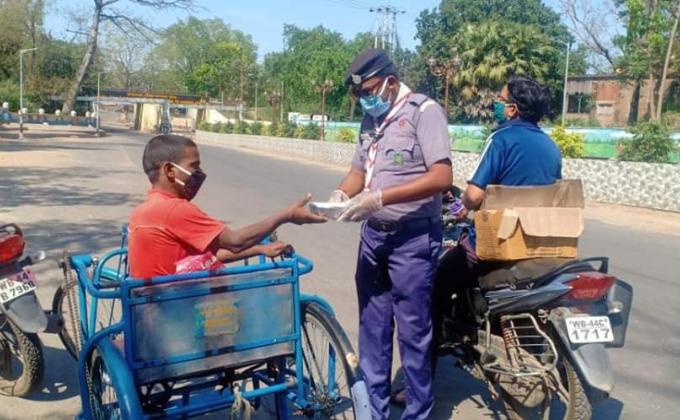 1st day Distribution of food to Bagger and hungry people