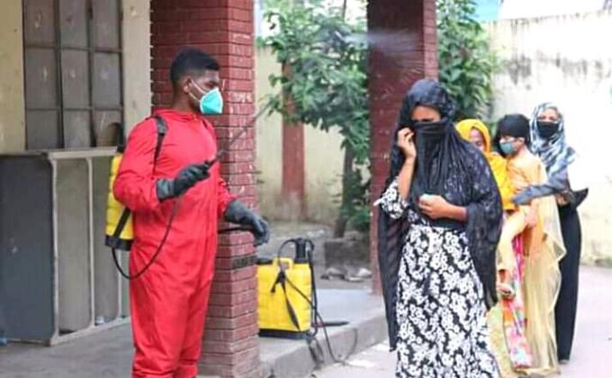মহামারী  কোরনায় নিজ এলাকার মানুষকে নিরাপদ  আশ্রয়ে 