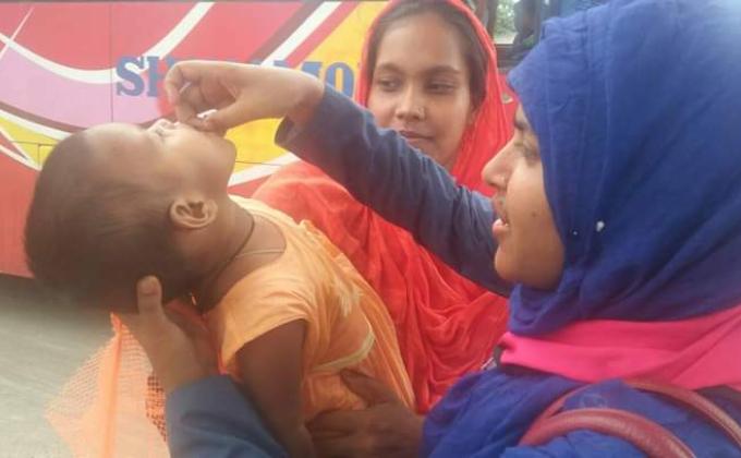 জাতীয় ভিটামিন-এ প্লাস ক্যাম্পেইন ২২ জুন ২০১৯ এ আমরা রাজশাহী জেলা রোভার।

ভিটামিন-"এ" খাওয়ান, শিশুমৃত্যুর ঝুঁকি কমান।