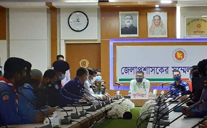 লকডাউন বাস্তবায়নে প্রশাসনের সাথে কুমিল্লা জেলা রোভার